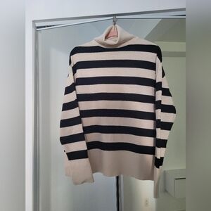 Amisu Black and Cream Striped Turtleneck Sweater